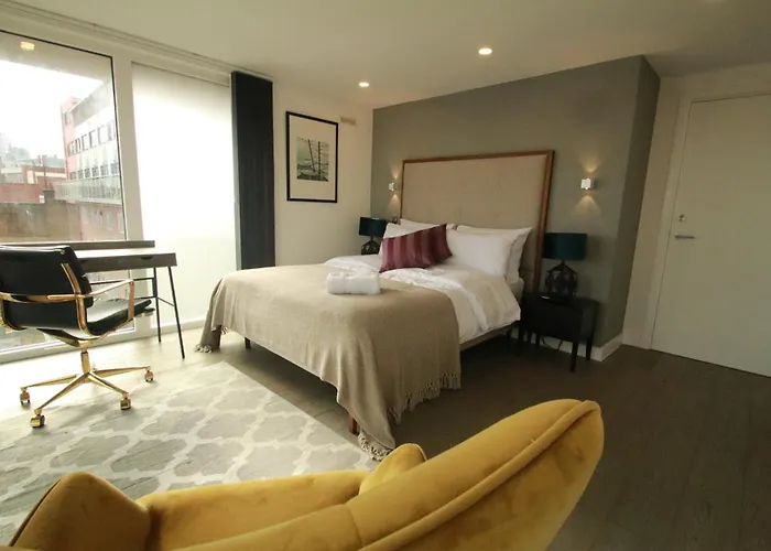 Ft5 Penthouse Rooms